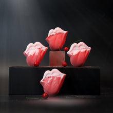 Load image into Gallery viewer, Lips Bathbomb 60g