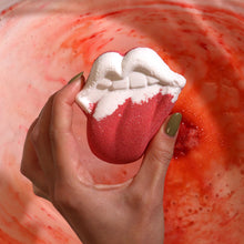 Load image into Gallery viewer, Lips Bathbomb 60g