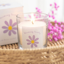 Load image into Gallery viewer, Blooming Lovely Daisy Wildflower Candle
