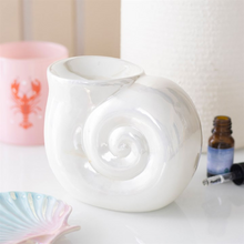 Load image into Gallery viewer, Pearlescent Spiral Shell Oil Burner
