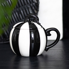 Load image into Gallery viewer, Black and White Striped Pumpkin Lidded Mug
