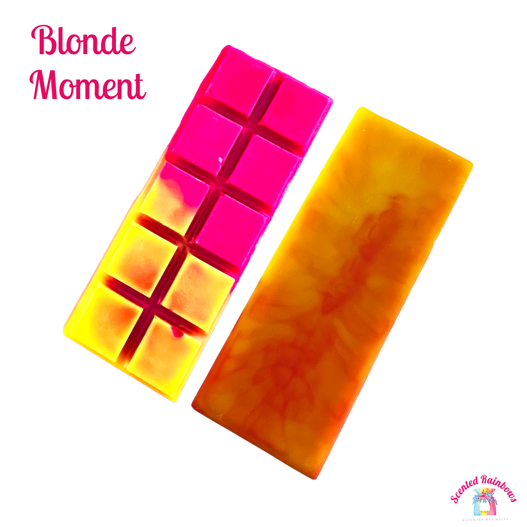 Blonde Moment Wax Melt Snap Bar - Marble Effect Wax - Iced Champagne, Sweet Raspberry and Cranberry Scent - Duo Coloured Wax - Long Lasting Colourful wax melts 