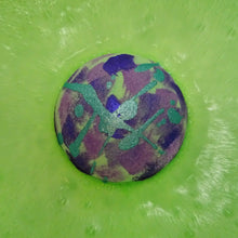 Load image into Gallery viewer, Celtic Sea Lavender &amp; Dune Grass Bath Bomb

