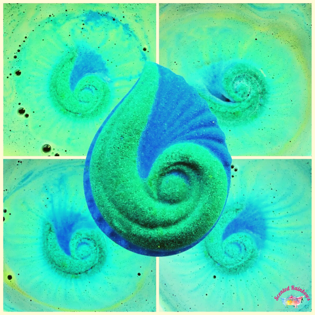 Sea Siren Bath Bomb - luxury, vibrant and colourful sea shell bath bomb, tropical and fruity novelty bath bomb shape, packed with nourishing oils